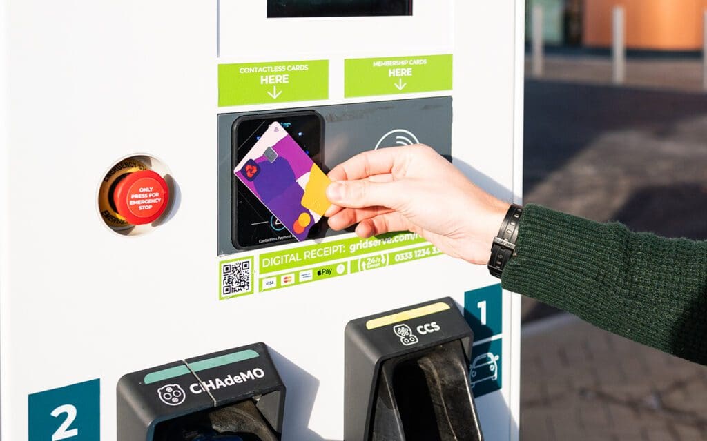 Contactless payment card