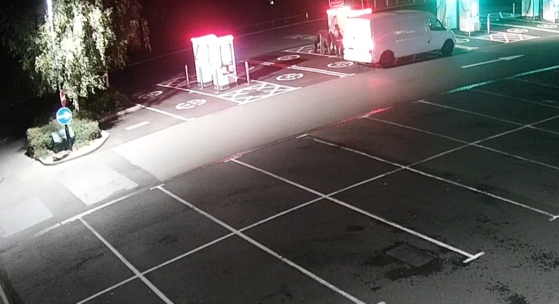 Cable theft in action